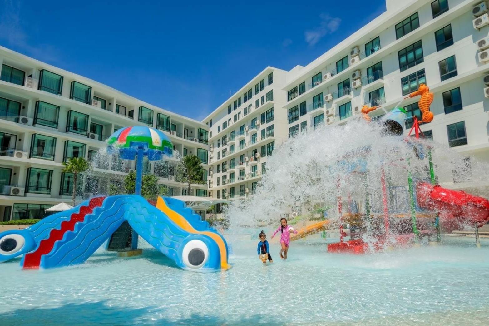 Wyndham La Vita Rawai Phuket Экстерьер фото